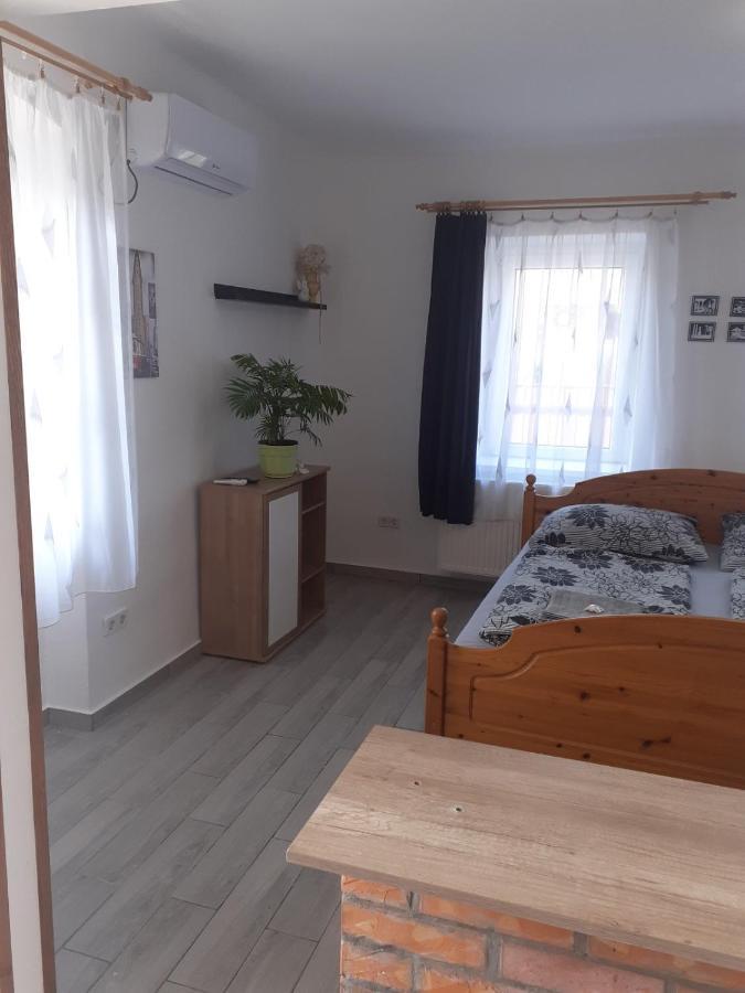 Oazis Apartman Sárospatak Exterior foto