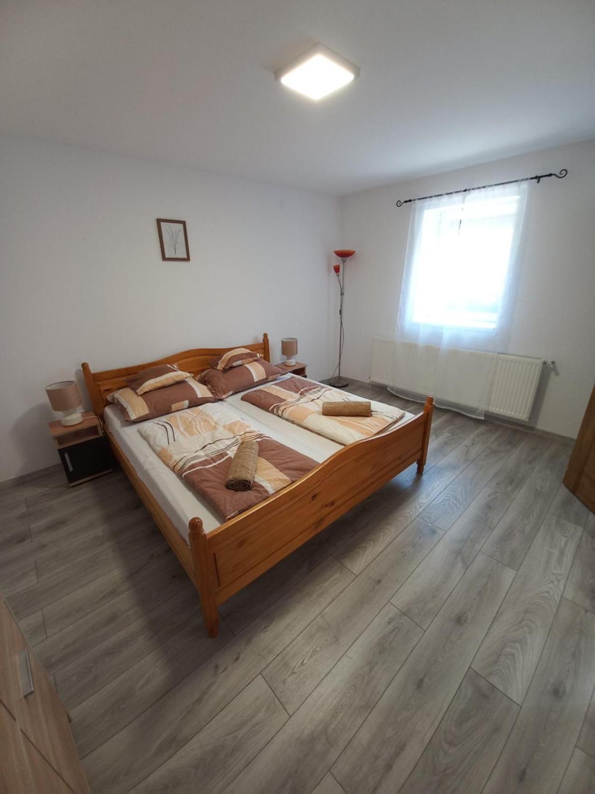 Oazis Apartman Sárospatak Exterior foto